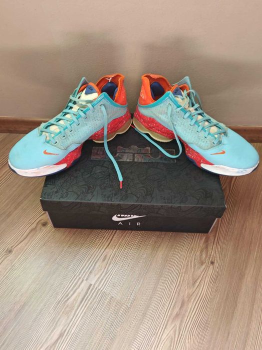 Баскетболни обувки LEBRON 19 LOW