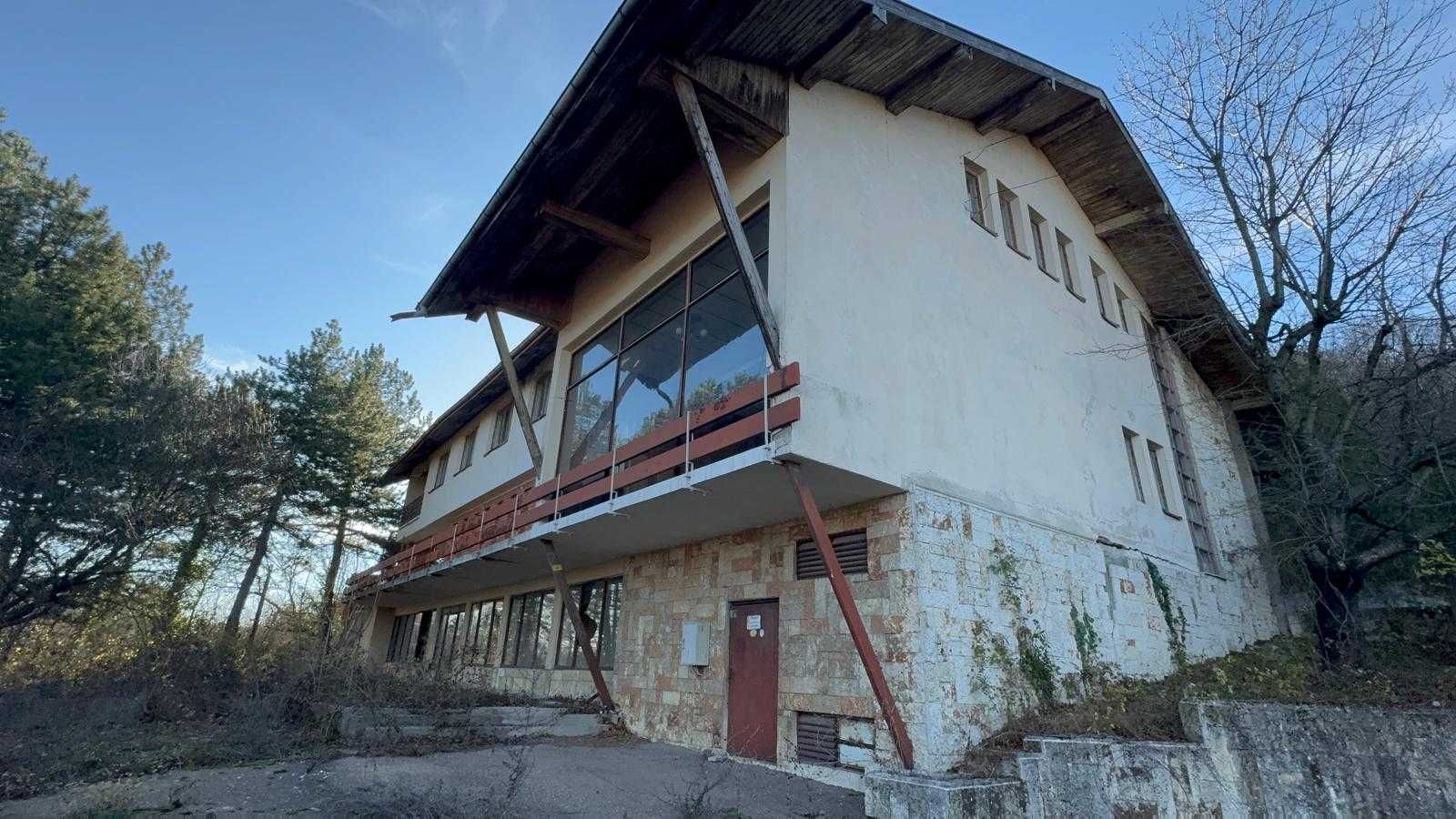 Самостоятелна сграда/Тухла