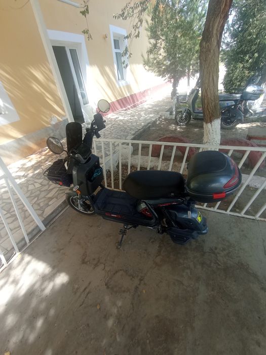 Skuter ideal holatda