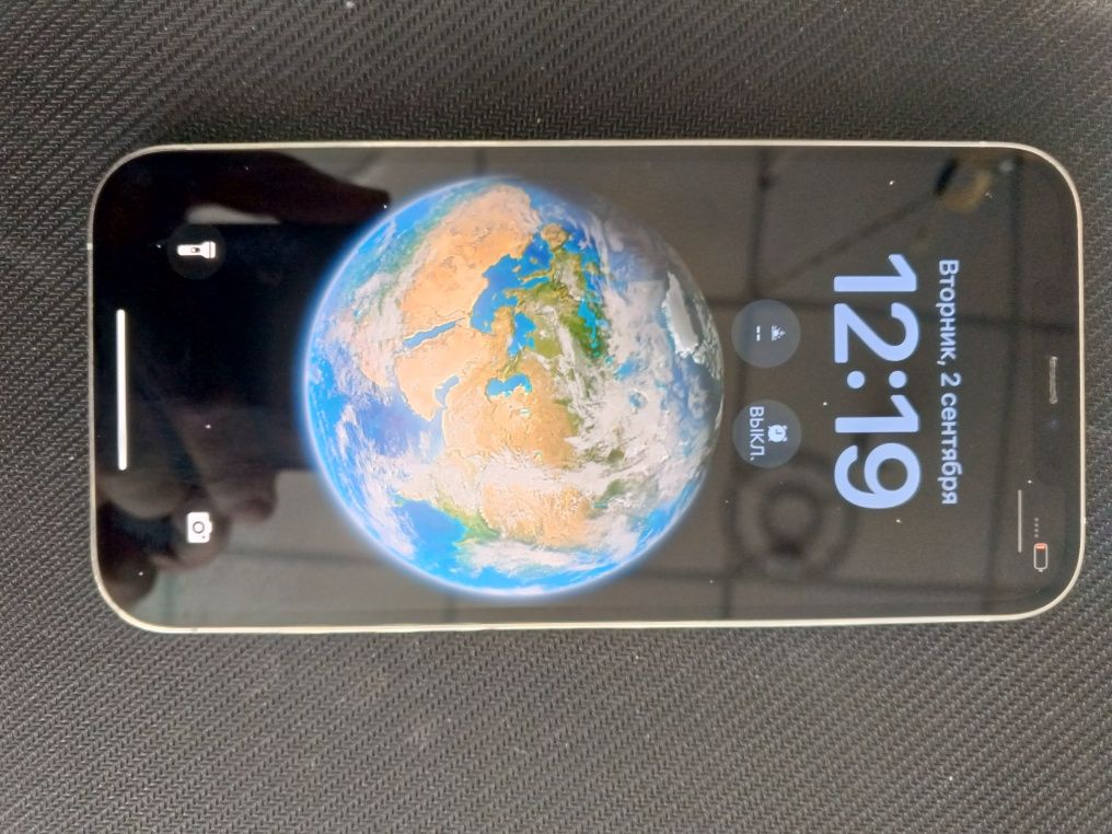 Продам iPhone 12 256gb.
