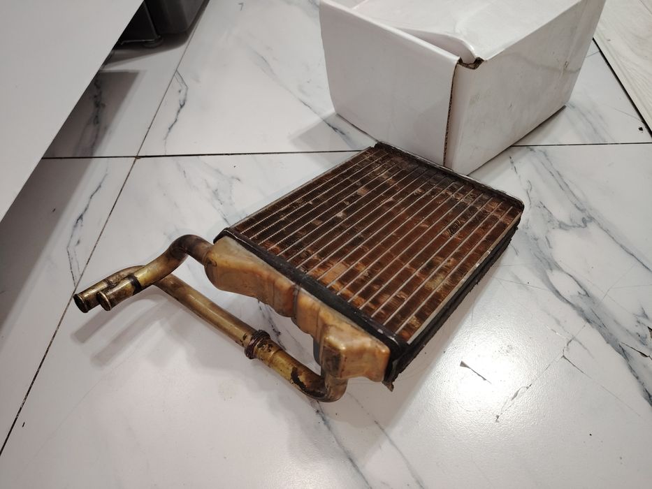 Радиатор печки для Mitsubishi RVR 1995г.