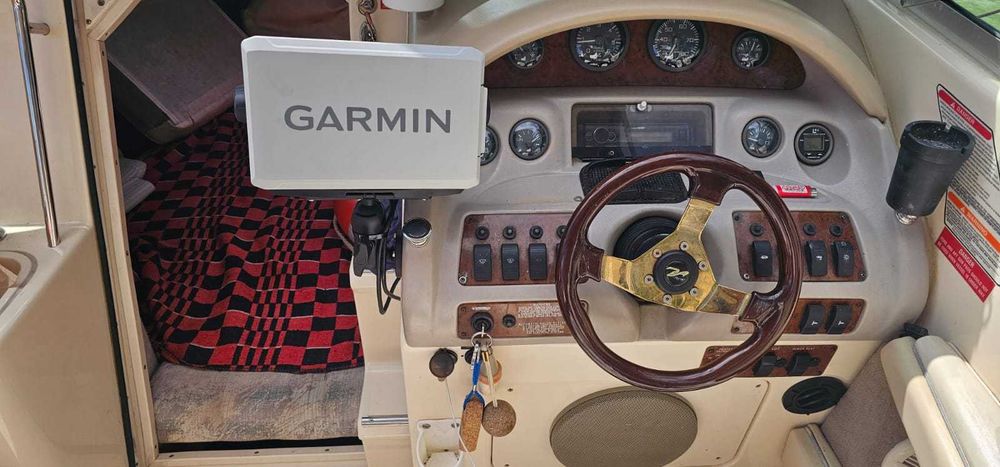 SeaRay 230 Signature Overnighter