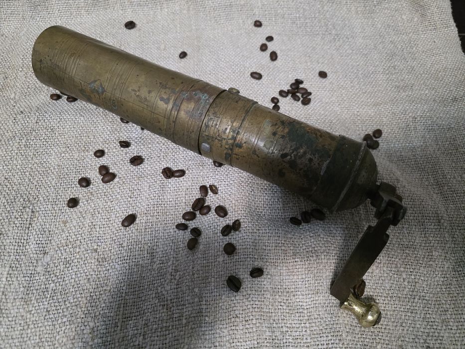 Rasnita turceasca de cafea din alama / bronz