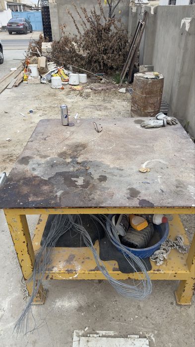 Продам железный стол