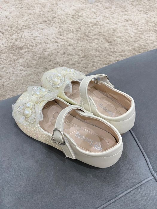 Продам детские сандали