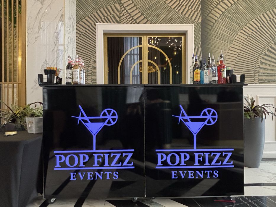 Cocktail bar, tort de shot-uri, lemonade bar