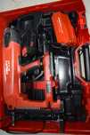 Hilti BX 3-22 pistolet cuie beton, 2 acumulatori, încărcător