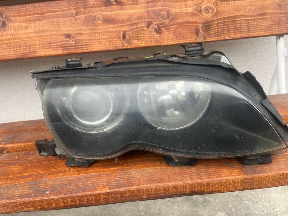 Vând far dreapta e46 FL