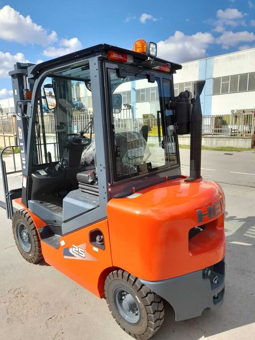 Motostivuitor diesel HELI 2,5 to, Nu Linde Doosan UN