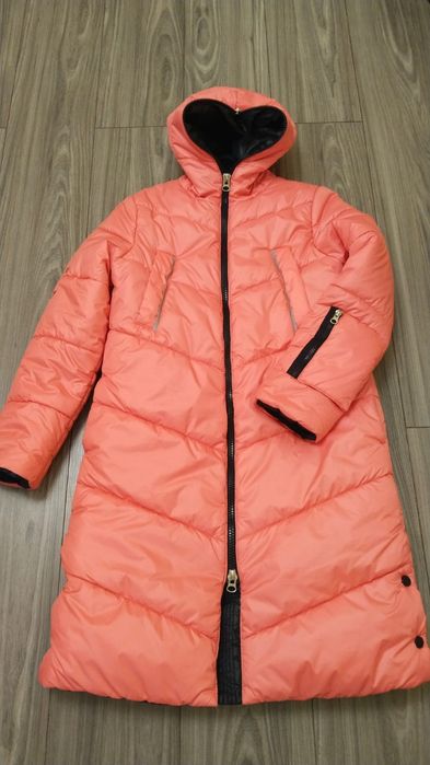 Продам зимний пуховик