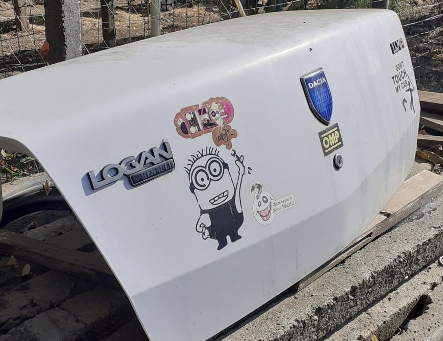 De vânzare bara și capota spate logan