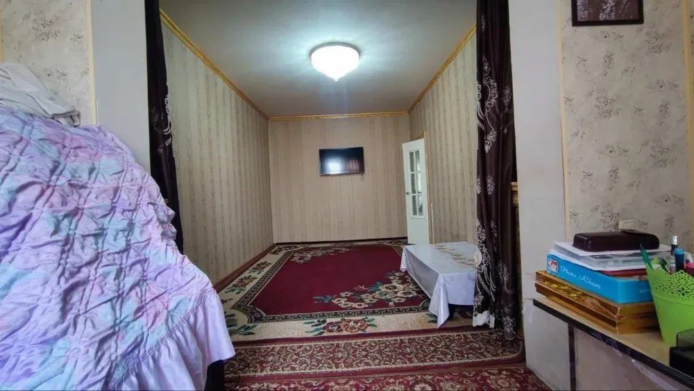 Срочно продается 2-комнатная квартира в Юнусабадском районе, 9 квартал