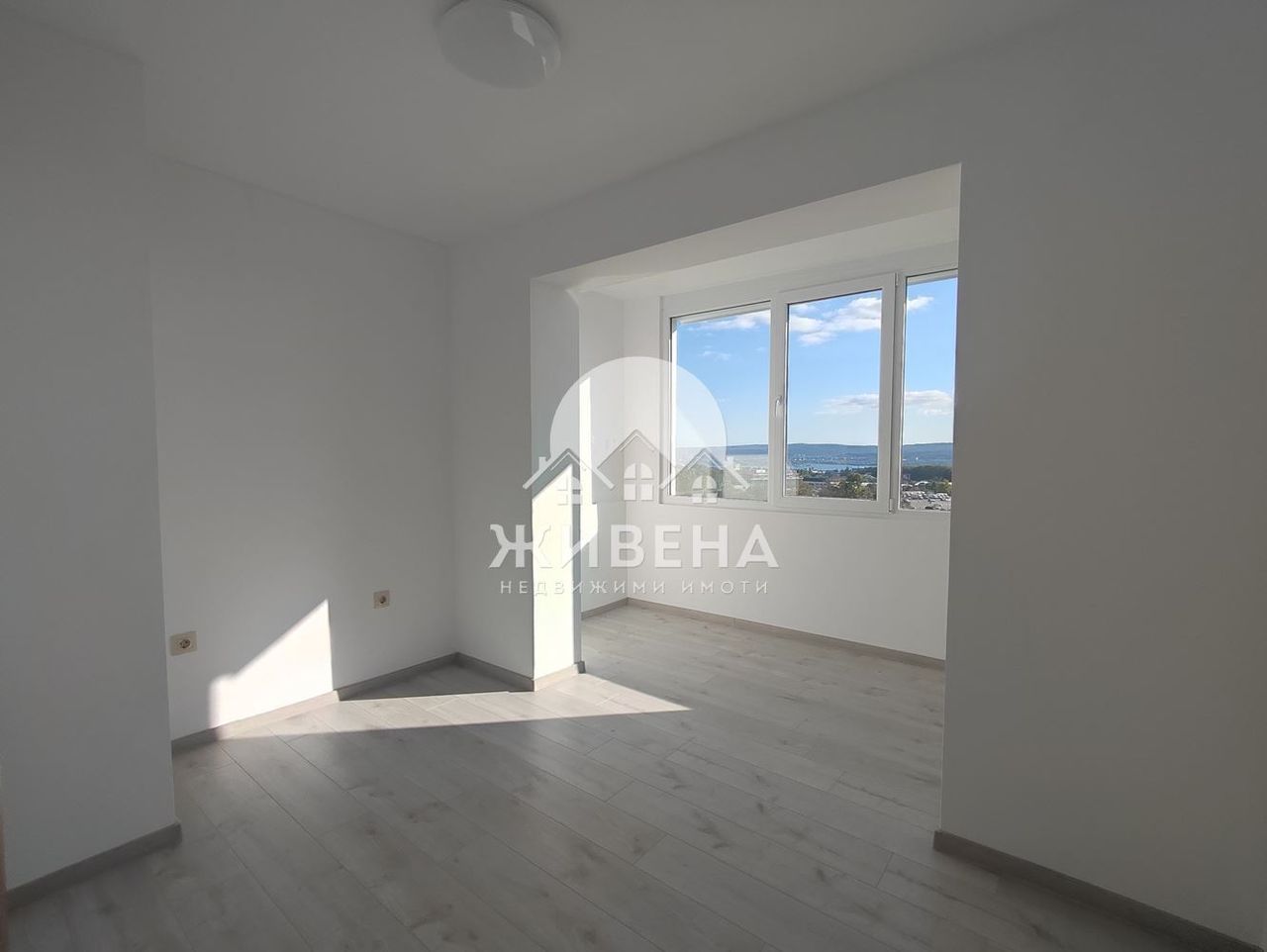 Продава се Четиристаен апартамент в Варна, Кайсиева градина - 80 кв.м за 1749 €/кв.м - Снимка #4