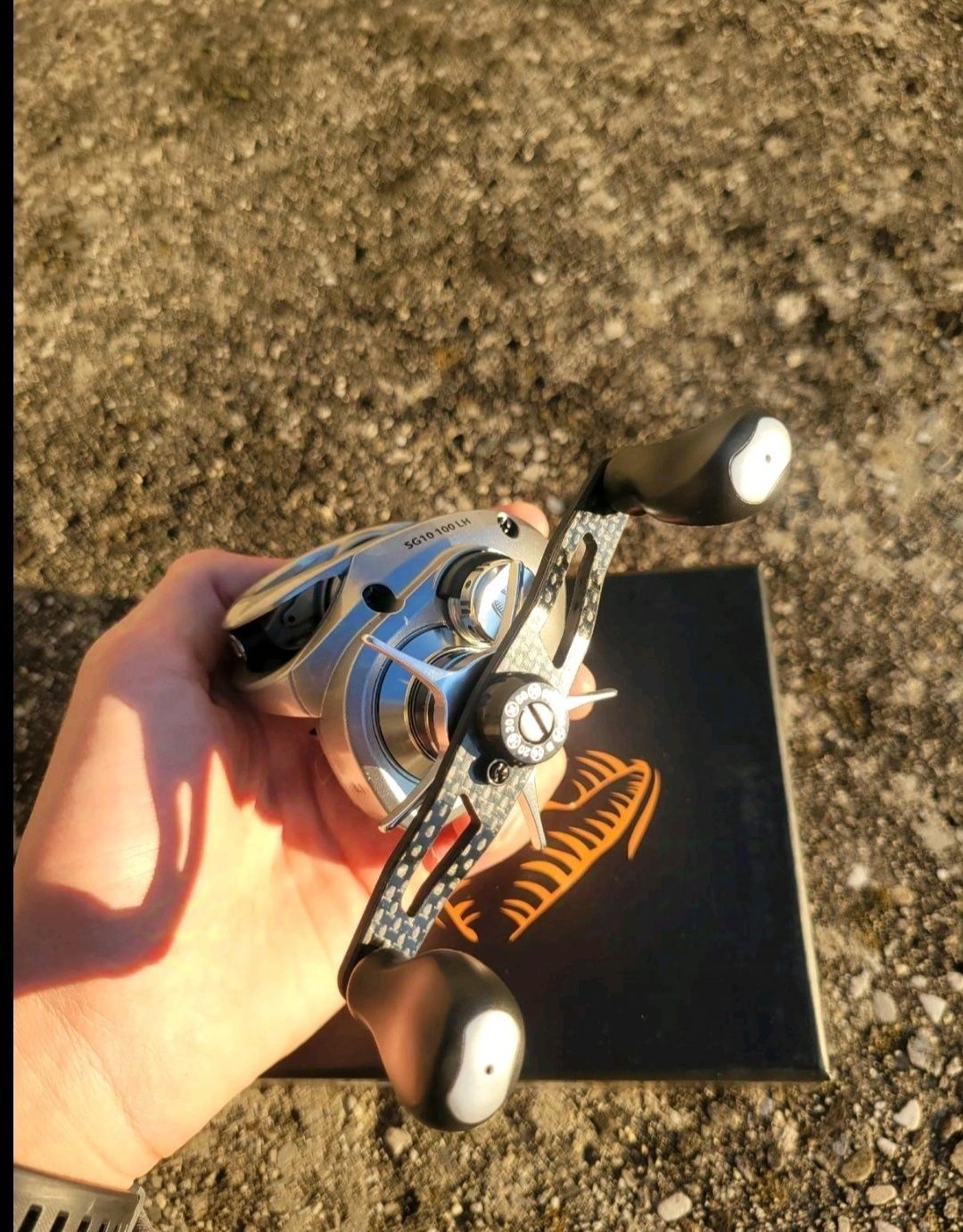Savage Gear SG10 100 LH Мултипликатор