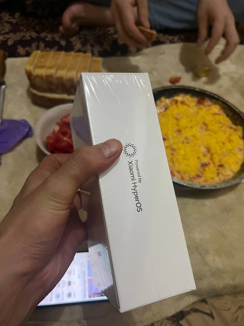 Redmi not 14 pro  12/256  qora pachchka buzilmagan iphonga abmen faqat
