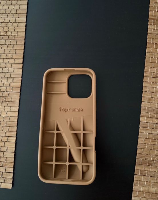 Husa Iphone 16 Pro Max