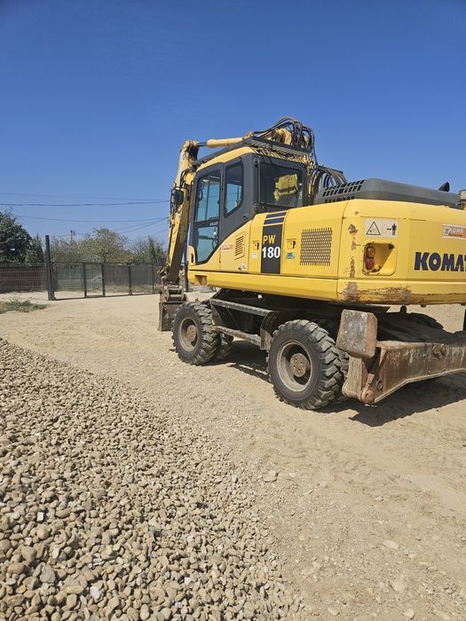 Excavator pe roți komatsu pw 180