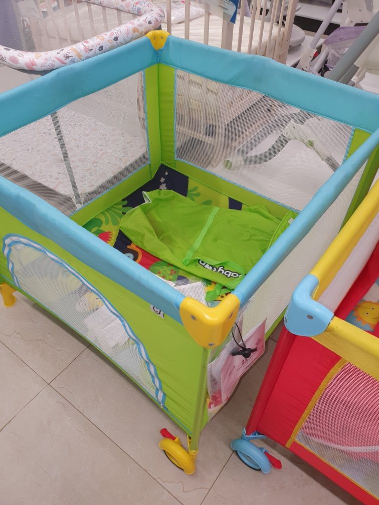 Продам манеж игровой