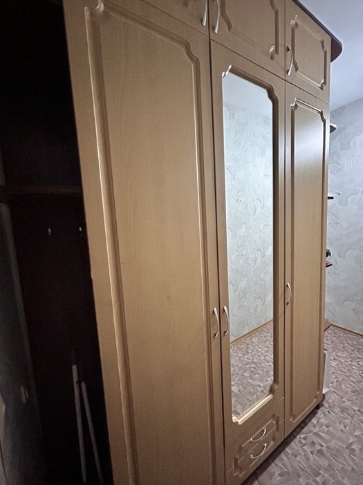 Шкаф для прихожей