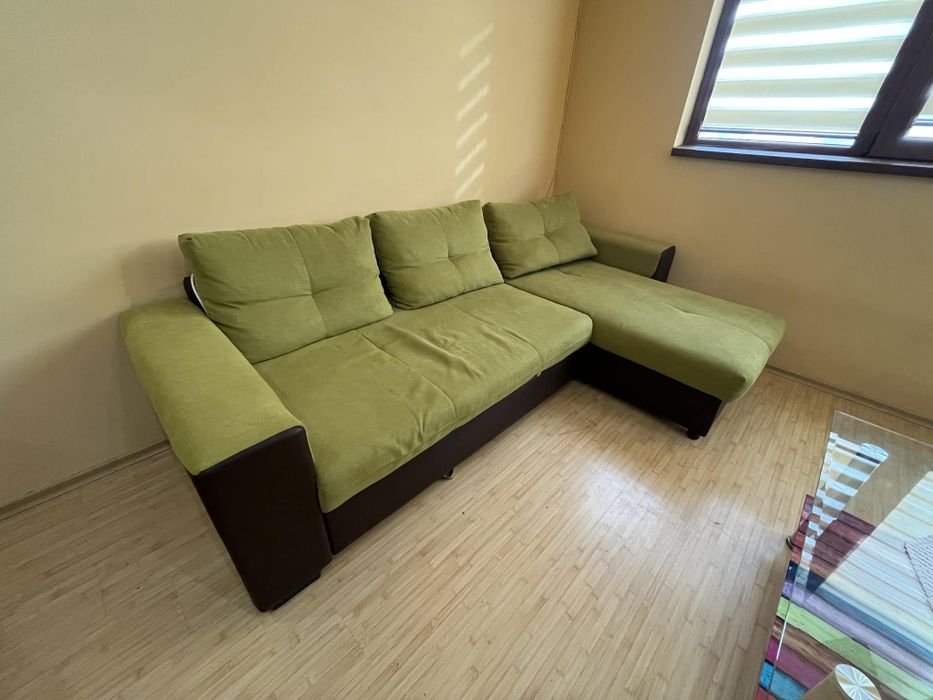 Разтегателен диван