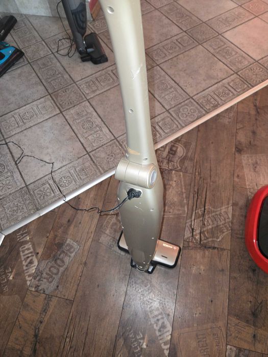 Прахосмукачка Bosch 18w безкабелна