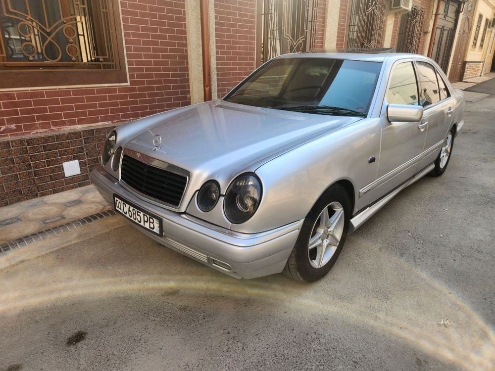 Mercedes Benz W210