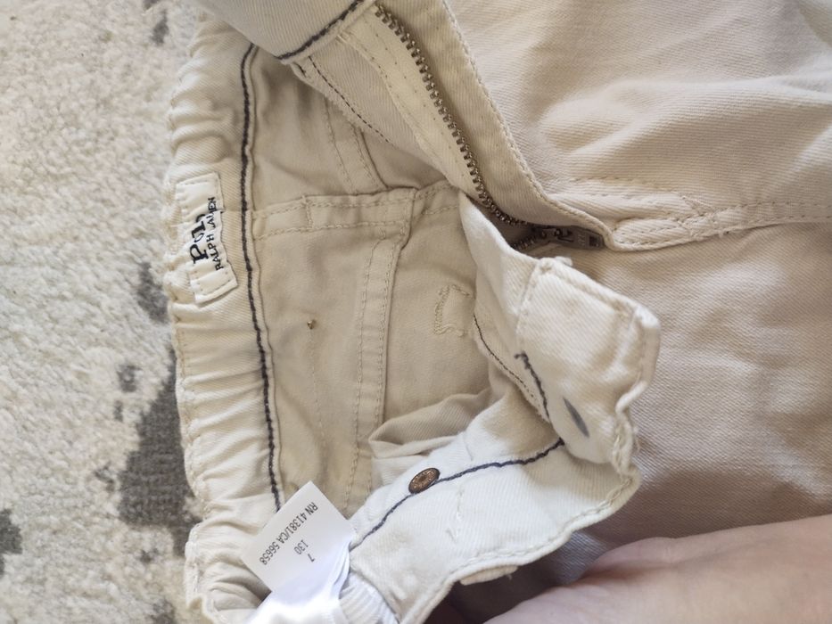 Брюкчалар сотилади .