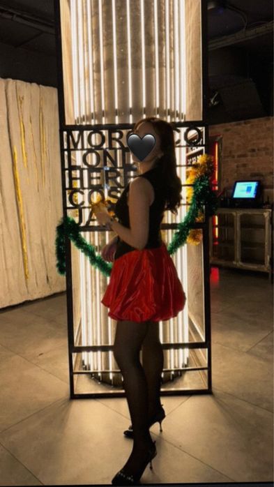 Красная балон юбка