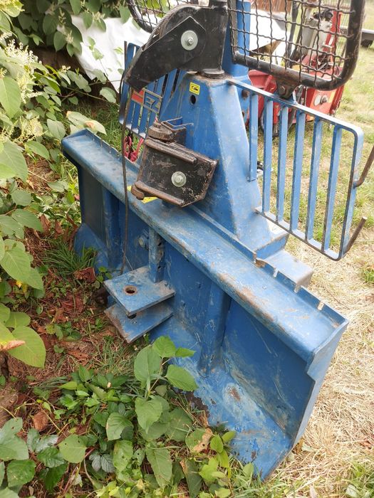 Troliu forestier în tiranti TAJFUN de 5 tone cu reductor