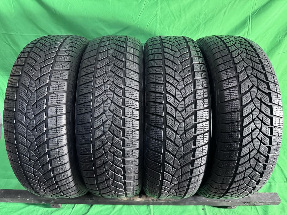 215/65R17 GoodYear 6,7-6mm DOT20stare foarte buna