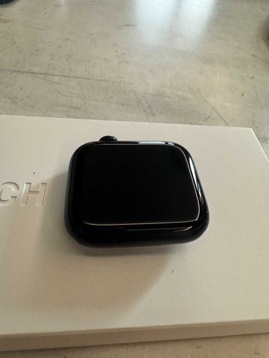 Apple Watch Series 9 45mm пълен комплект