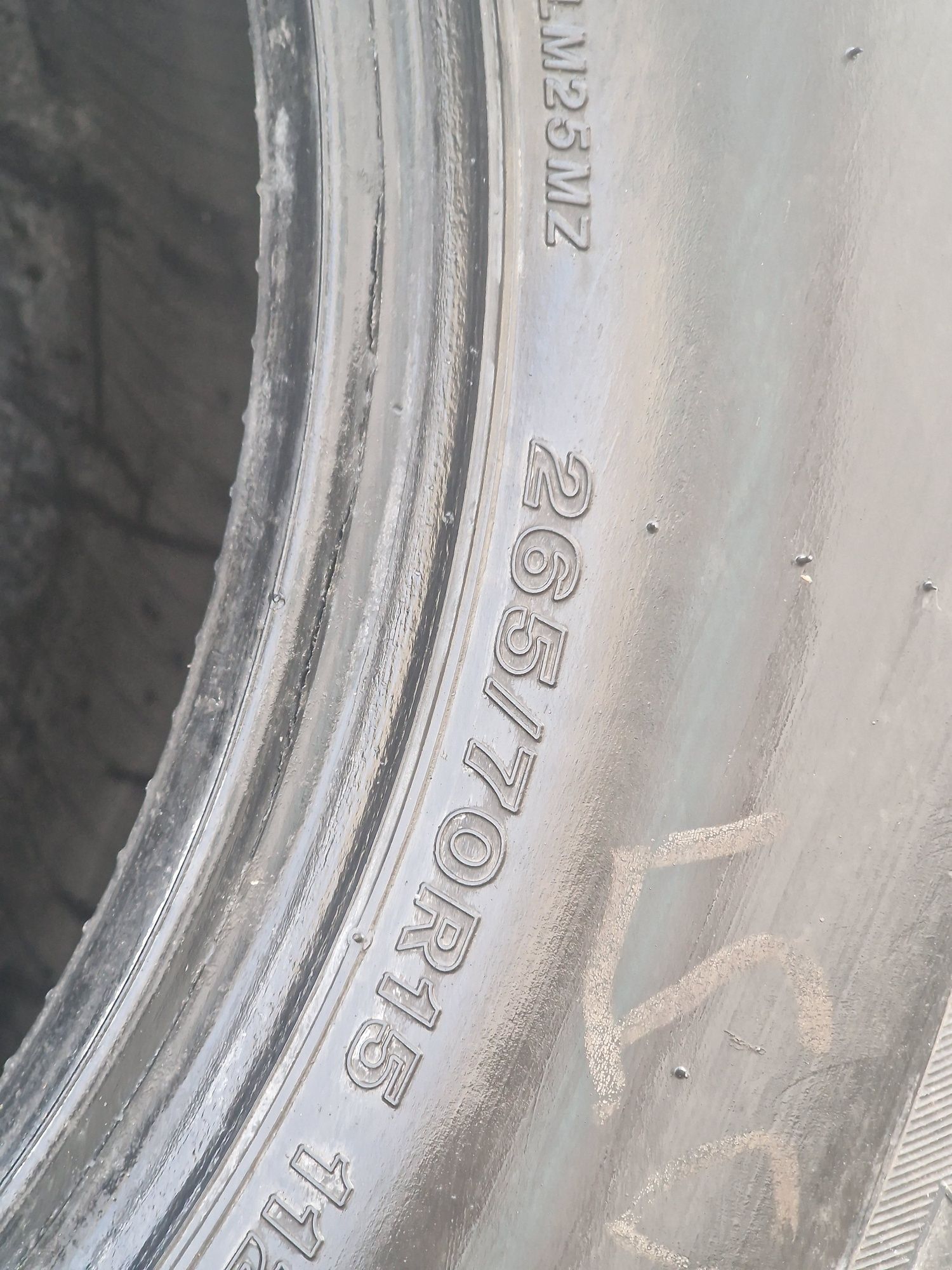 265 70 15 Bridgestone 2 бр.