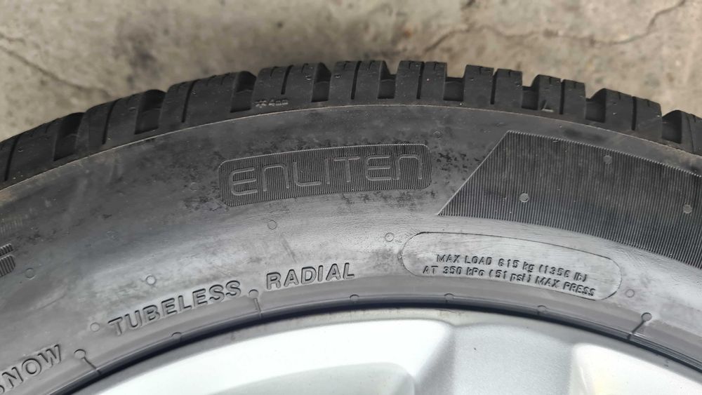 Roti/Jante orig. VW Golf 5 6 7 8 | Bridgestone 205/55 R16 DOT:3524