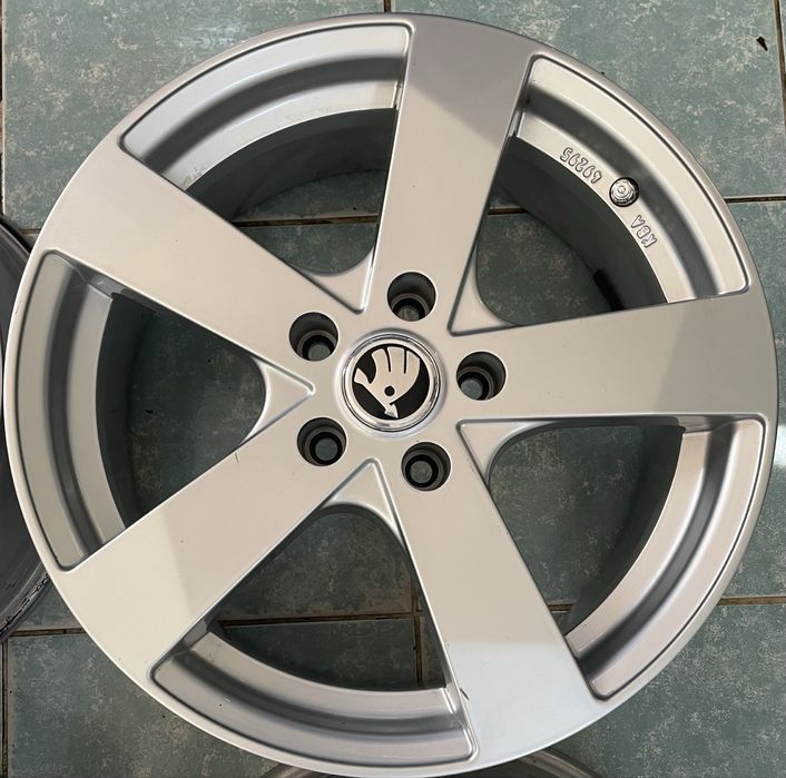 Jante aliaj Dezent R17  5x112 Vw Audi Skoda Seat
