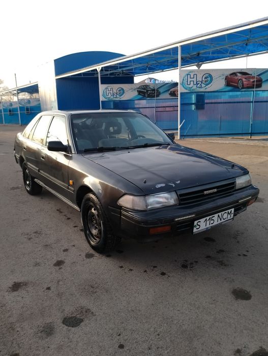 Продам надежную машину тойота Карина 2