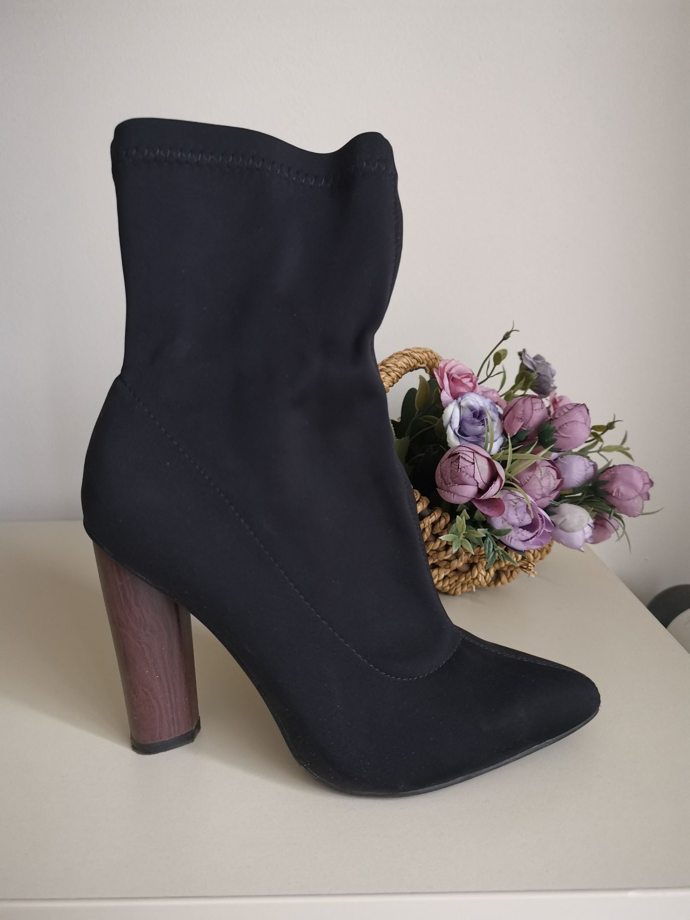 Botine cu toc dama