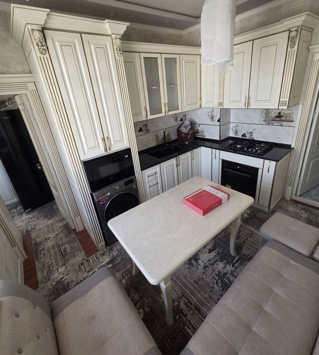 Tuzel metro yaqnida arenda kvartira bor bezmakler