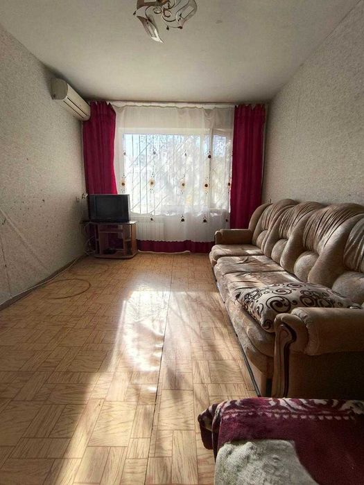 Продается 1-комнатная кв в районе центрального стадион