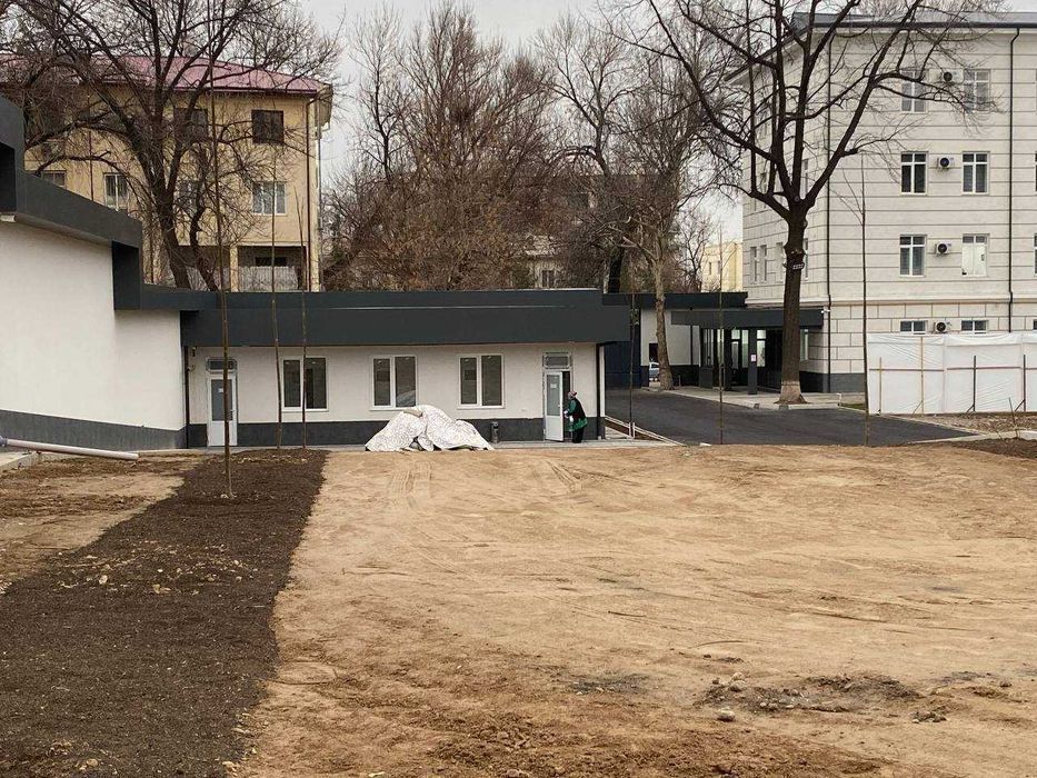 Сдается 4-этажное здание общей площадью 2549 кв.м