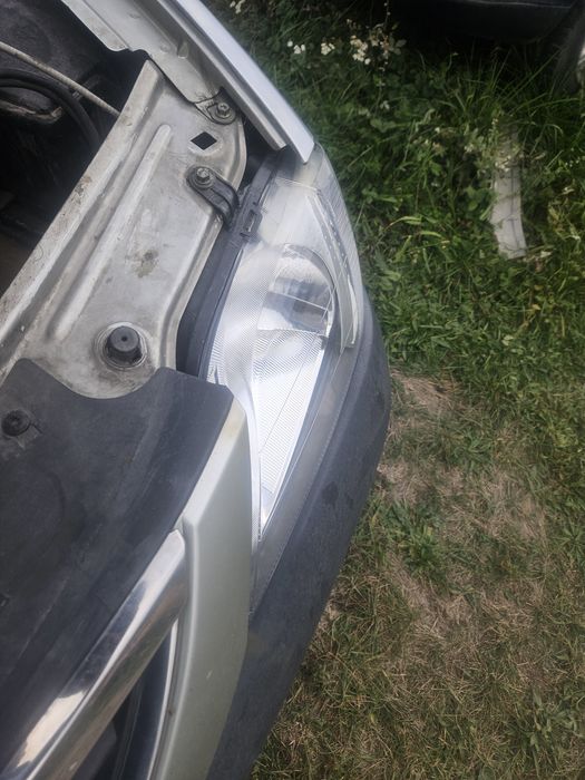 Faruri logan originale