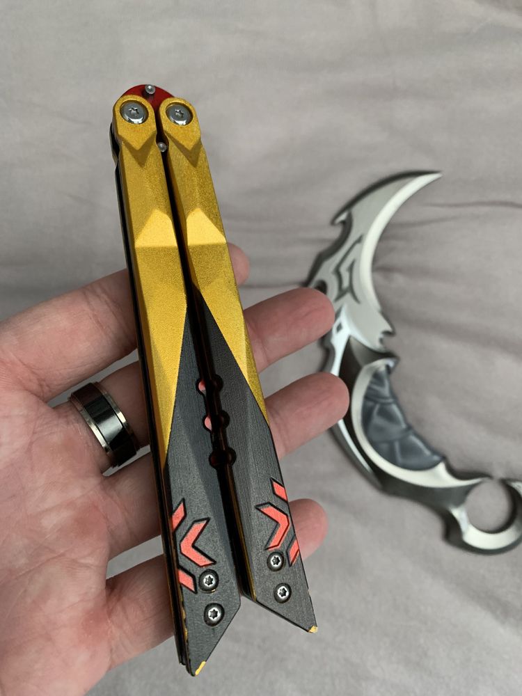 Valorant Champion’s Butterfly si Reaver Karambit