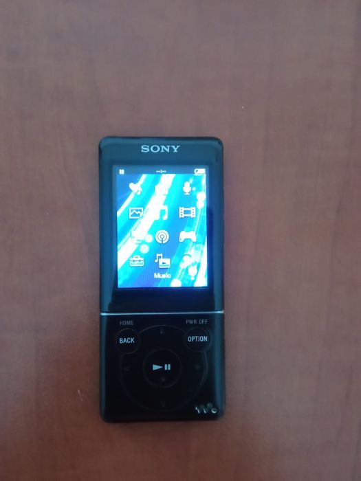 Vând mp3 player Sony Nwz E 474