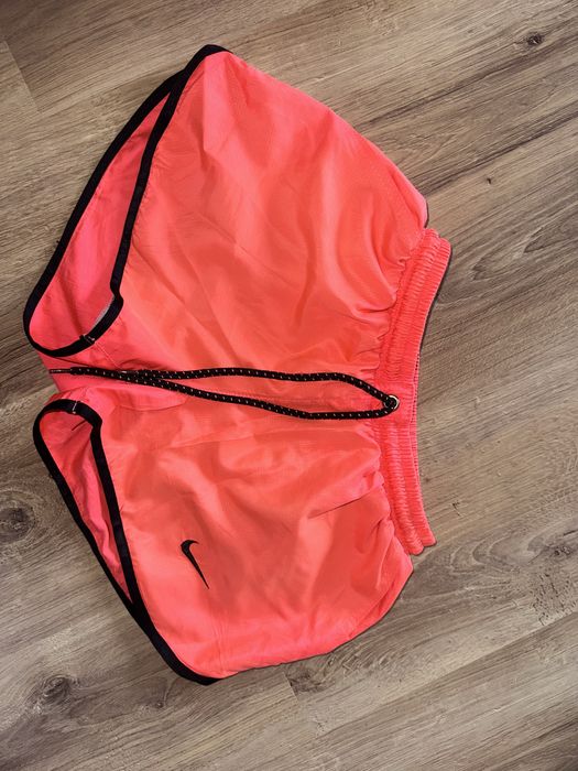 Дамски бански найк