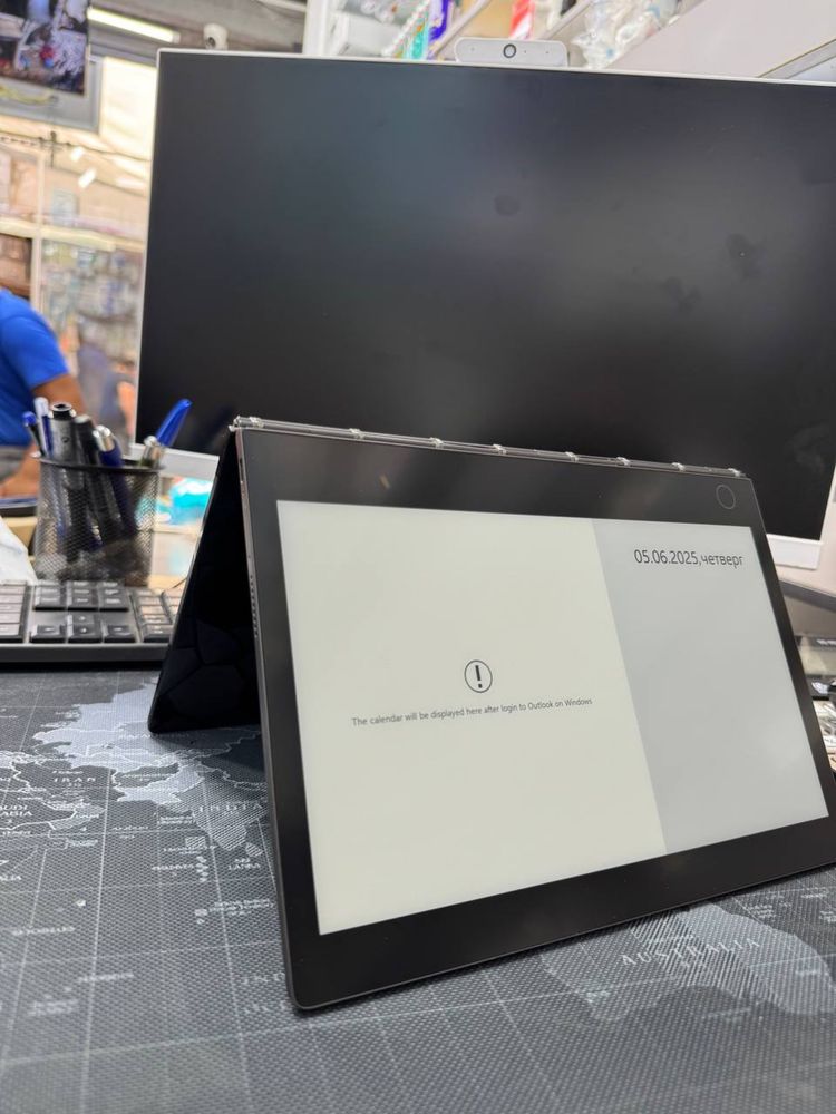 Lenovo Yoga Book sensir Arzon narxga faqat 1tabor 820$  1300$ sotilgan