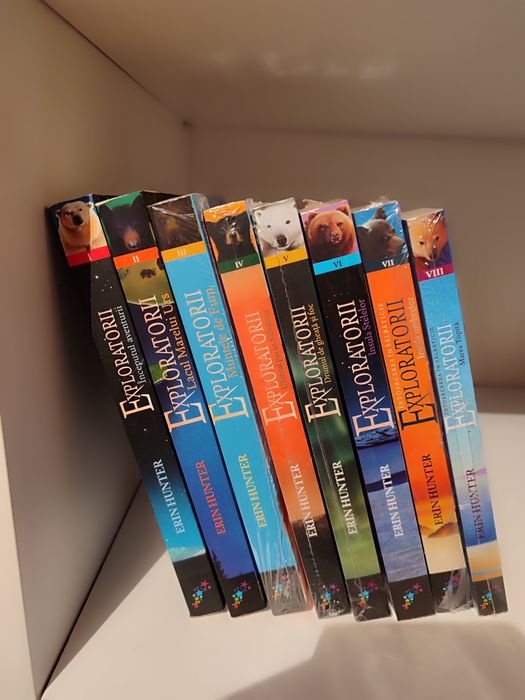 Set Exploratorii de Erin Hunter 8 volume