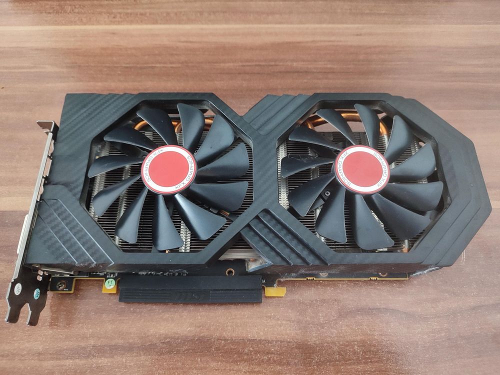 Продавам видеокарта XFX Radeon RX 580 8GB GDDR5
