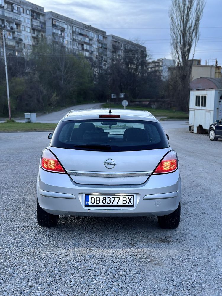 Opel astra H 1.8i