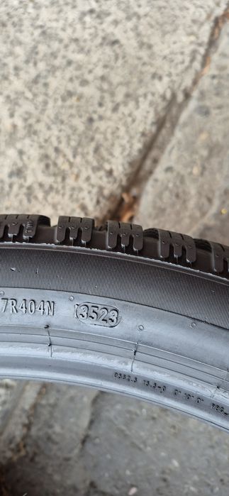 4 anvelope iarna Pirelli,fata 285/35/22,spate 315/30/22.Pret pe bucata
