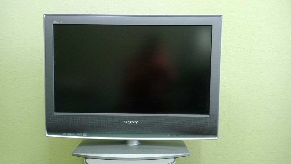 Продам телевизор Sony + кронштейн