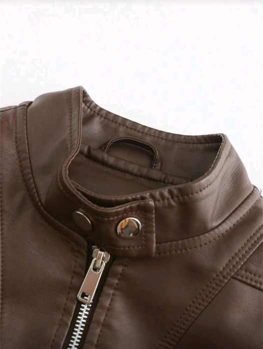 Кожено яке М размер